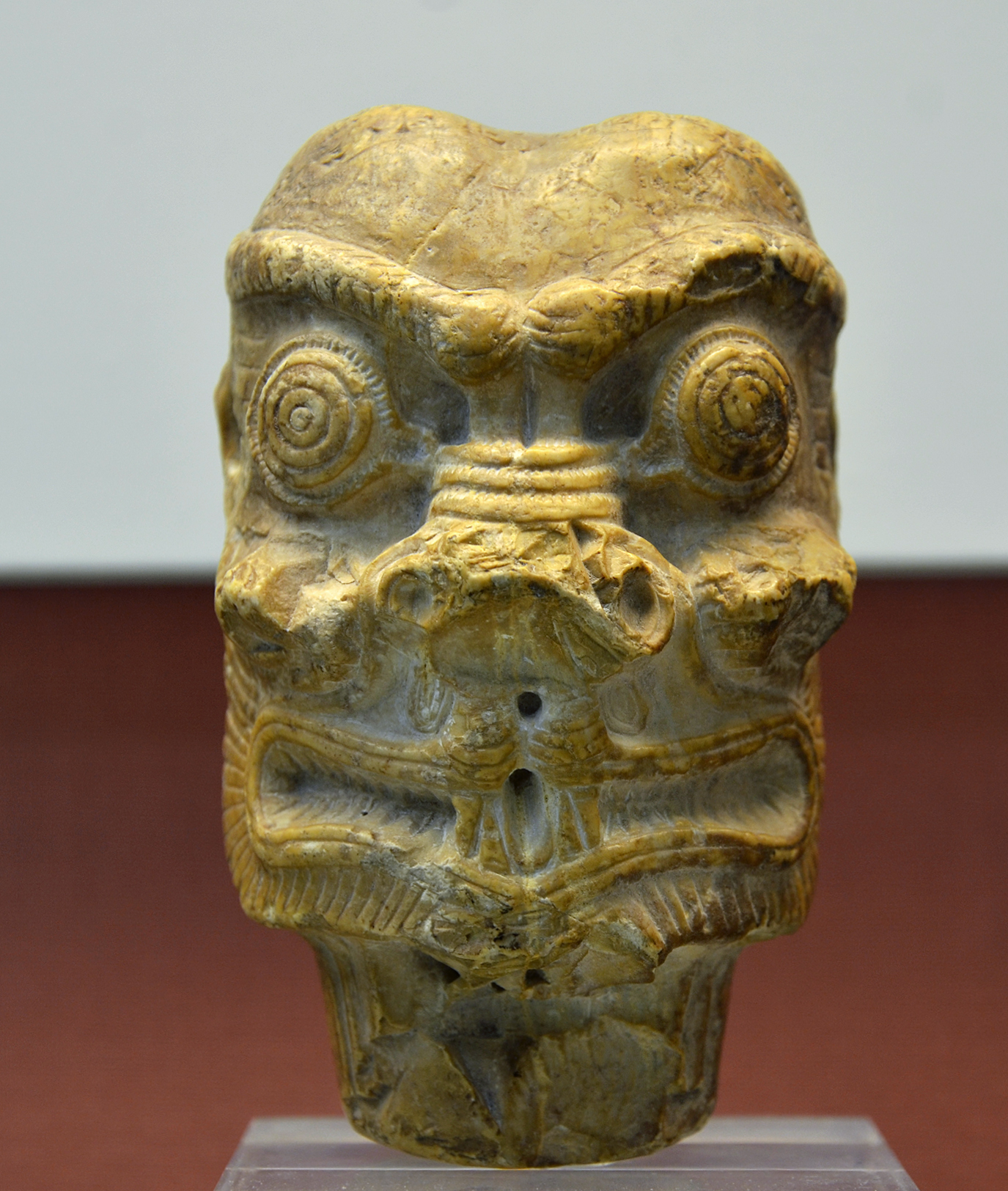 Testa di Pazuzu in pietra conservata al British Museum - Origini della Demonologia
