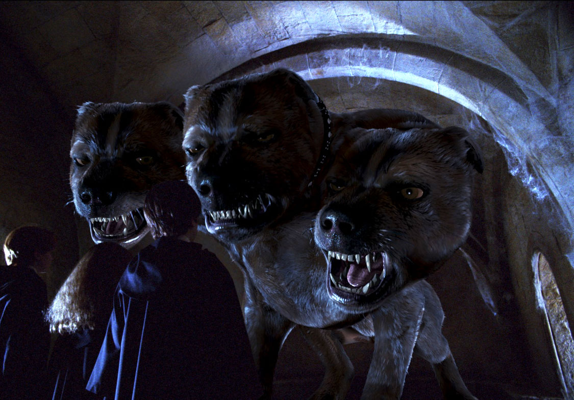 Cerbero - Il cane a tre teste Fluffy (Fuffi in italiano). Harry Potter e la pietra filosofale, 2001 - Warner Bros.