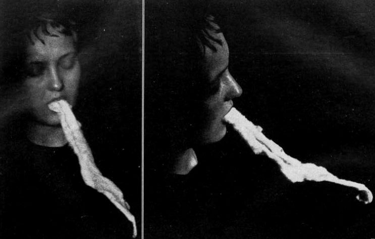 Ectoplasma che fuoriesce dalla bocca di Stanisława Popielska nel 1913